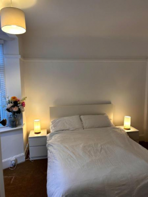 Opulent sea-view flat